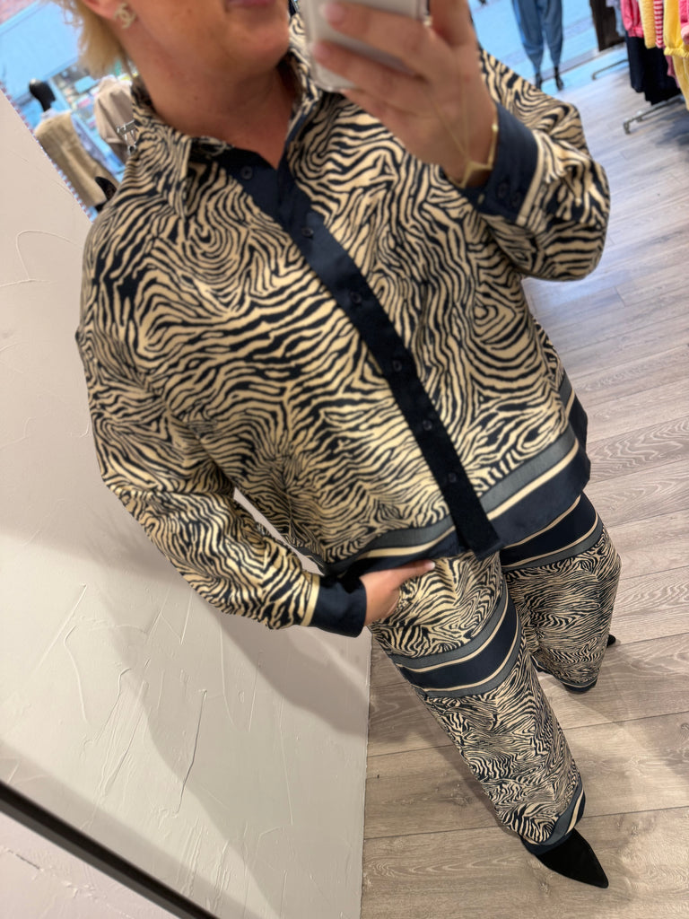 Love & Divine love1393-1 shirt navy zebra