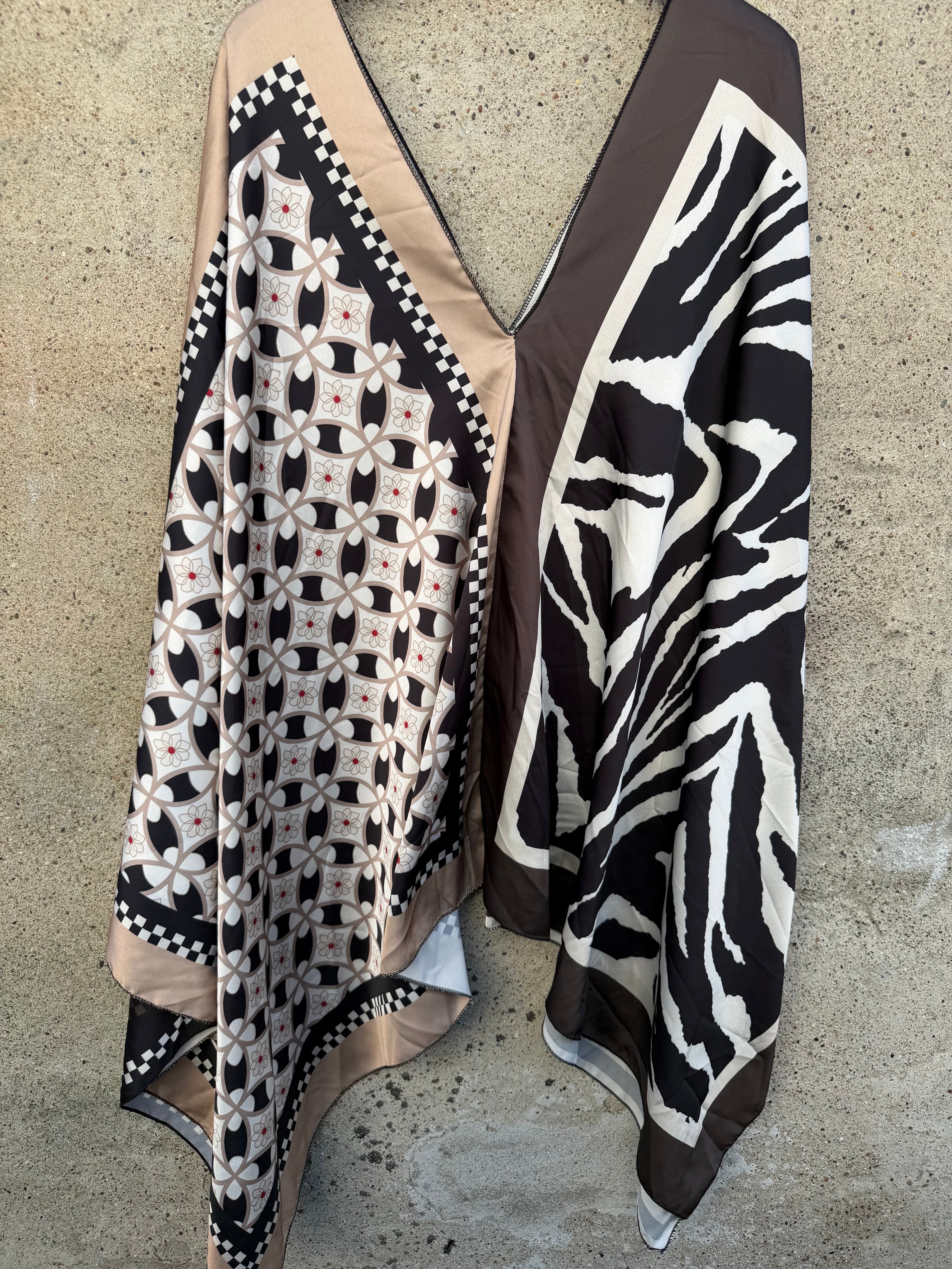 Marrakesh summer poncho black