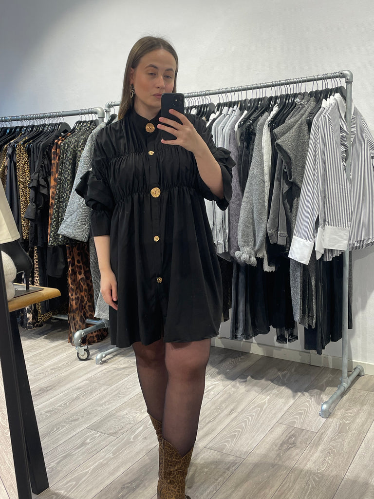 By Engbork Koko 9523 kjole kort black