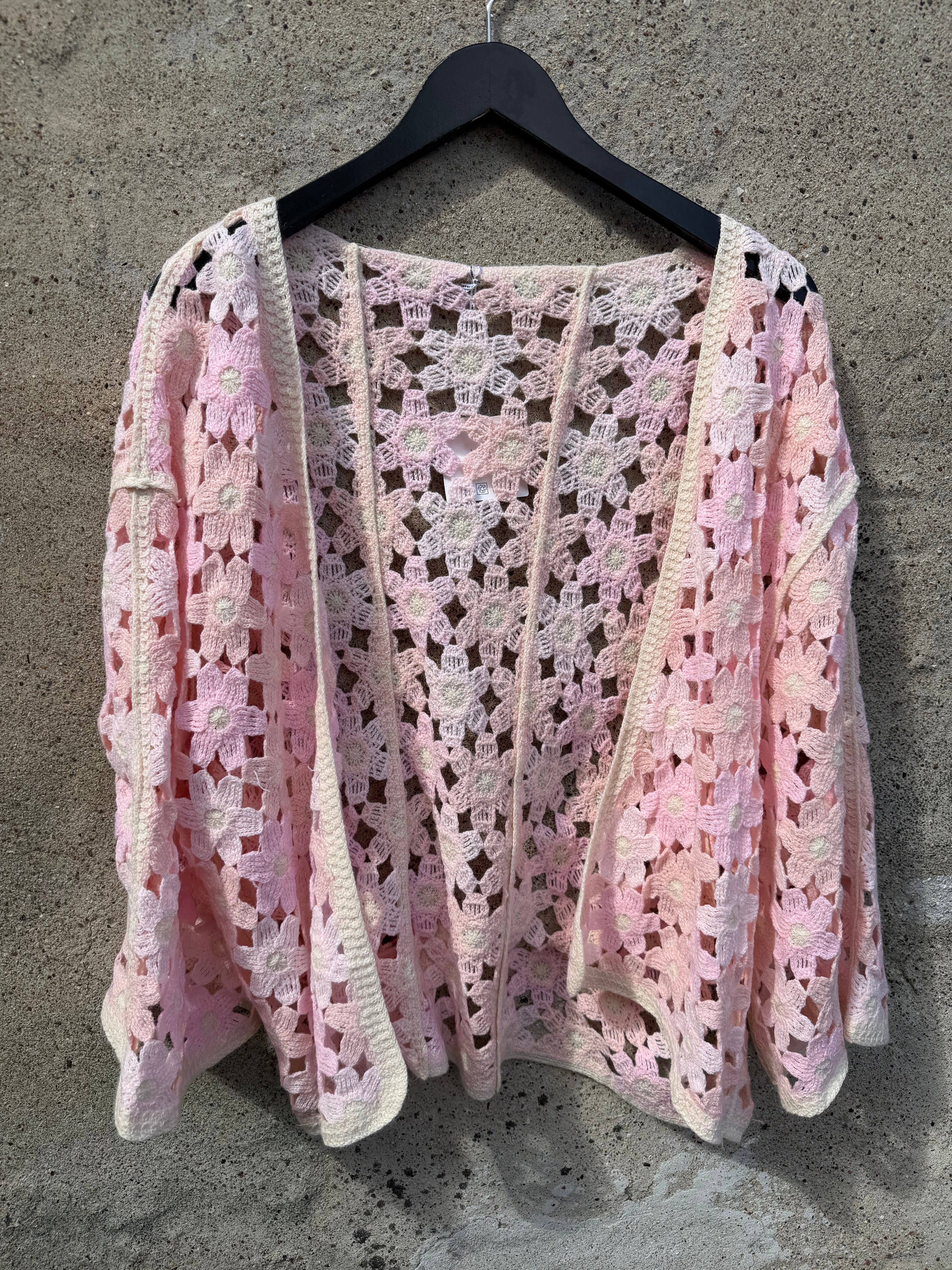 By Engbork Patricia jacket crochet rose