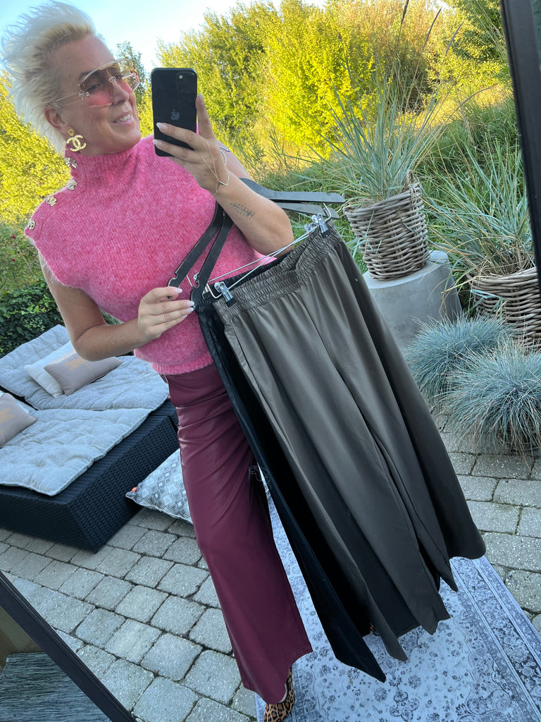 Qnuz 9112 Fake leather pants marron