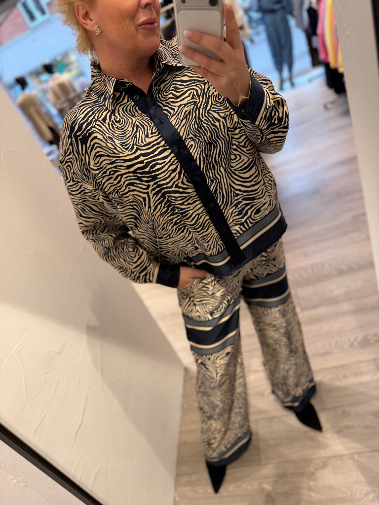 Love & Divine love1024-60 bukser navy zebra