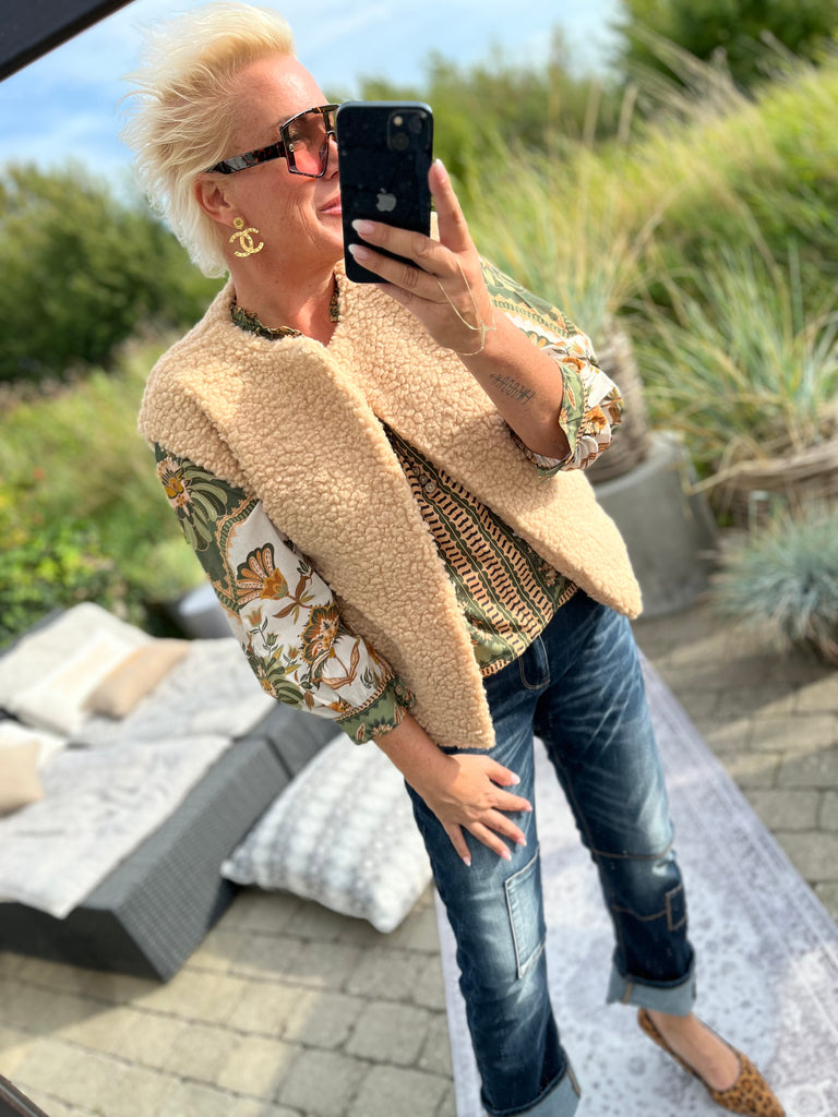 Boho Love B1183 kort teddy vest beige