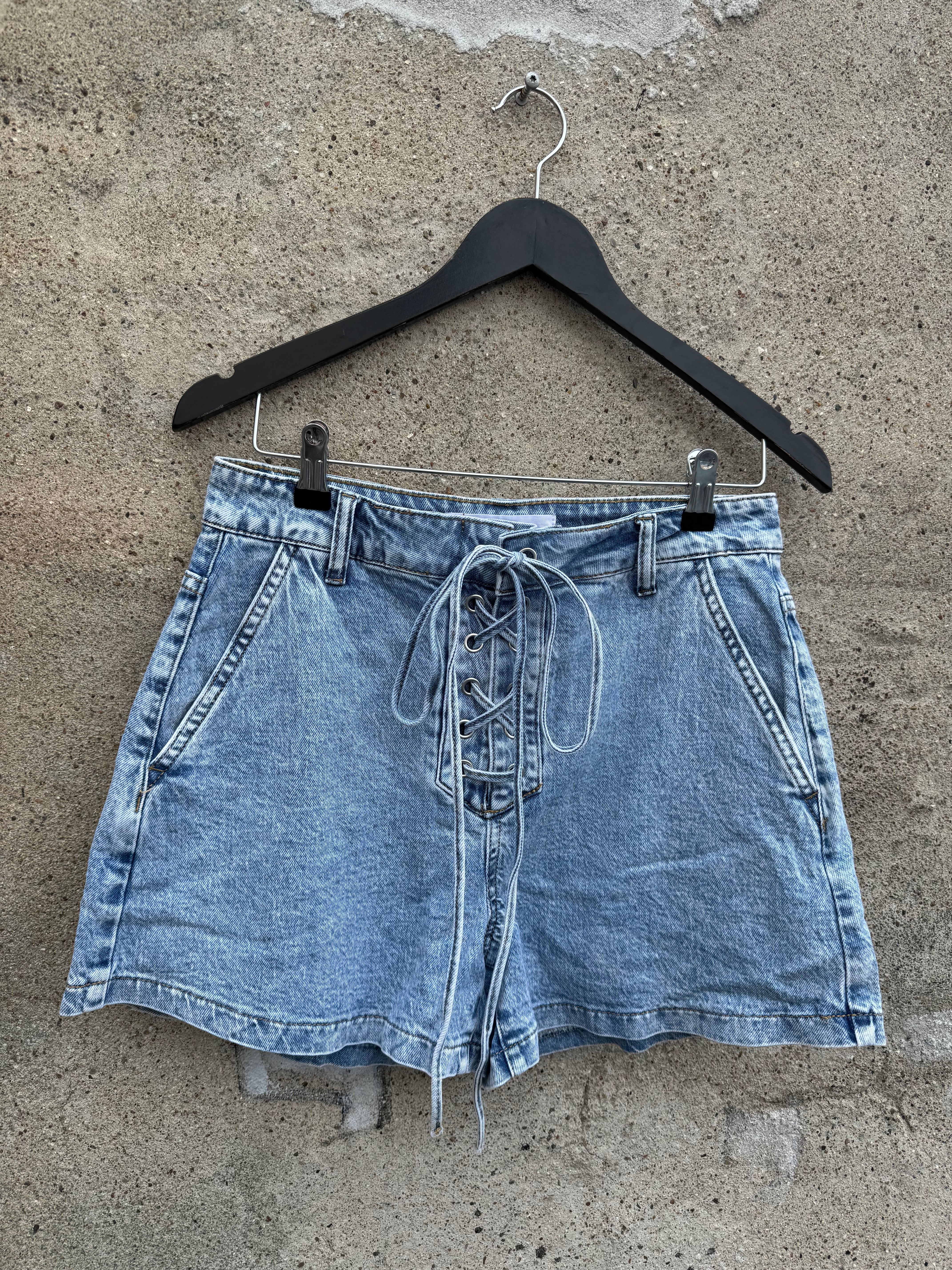 By Engbork Merle shorts denim washed