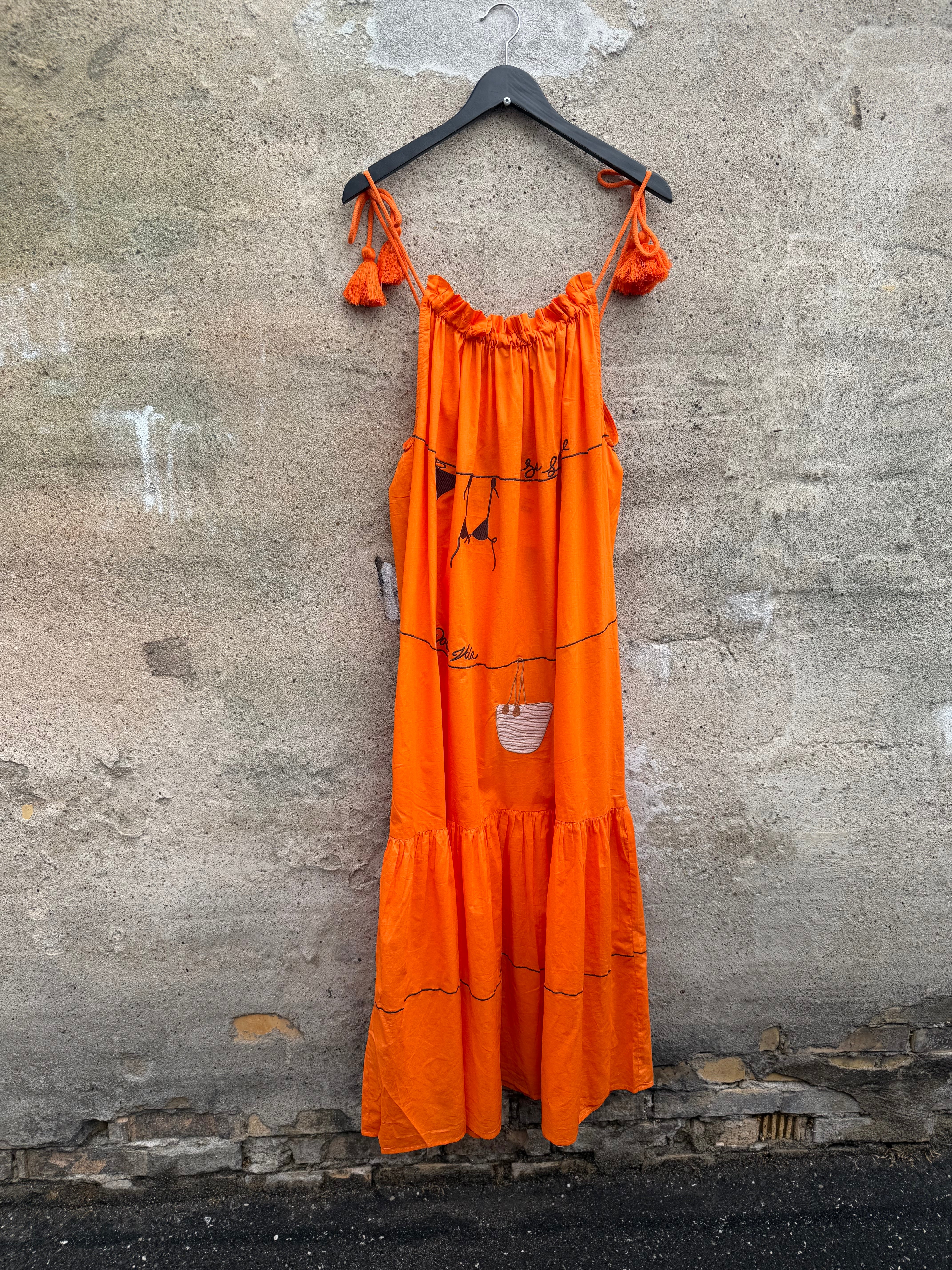 WAUW Gitte 10223 dress embroidery orange