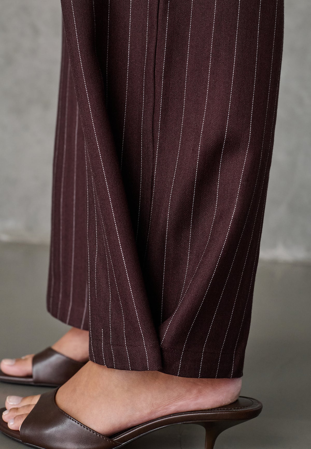 Love & Divine love1024-65 pants brown pinstripes