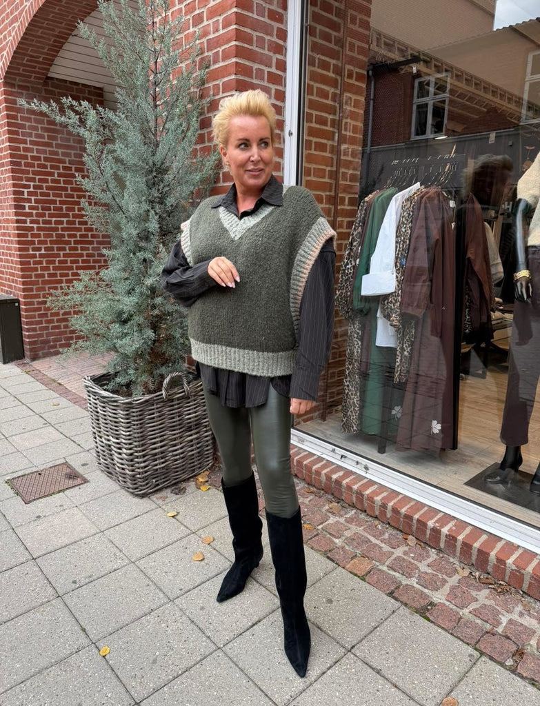 By Engbork Norfy coated leggins olive