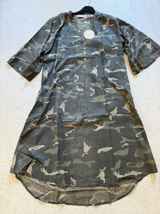 Gaspar 2507703 Mumbai camo kjole