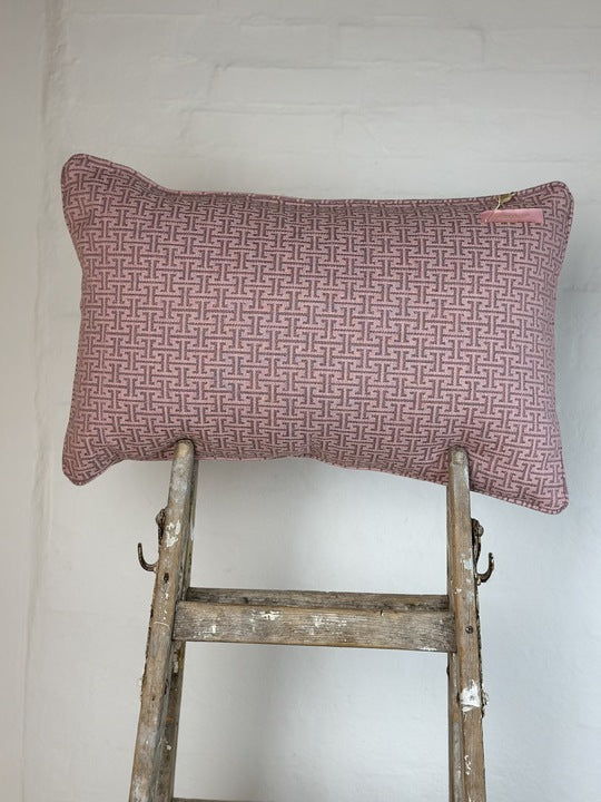 Gaspar 2601112 Ida cushion pillow rose/sand