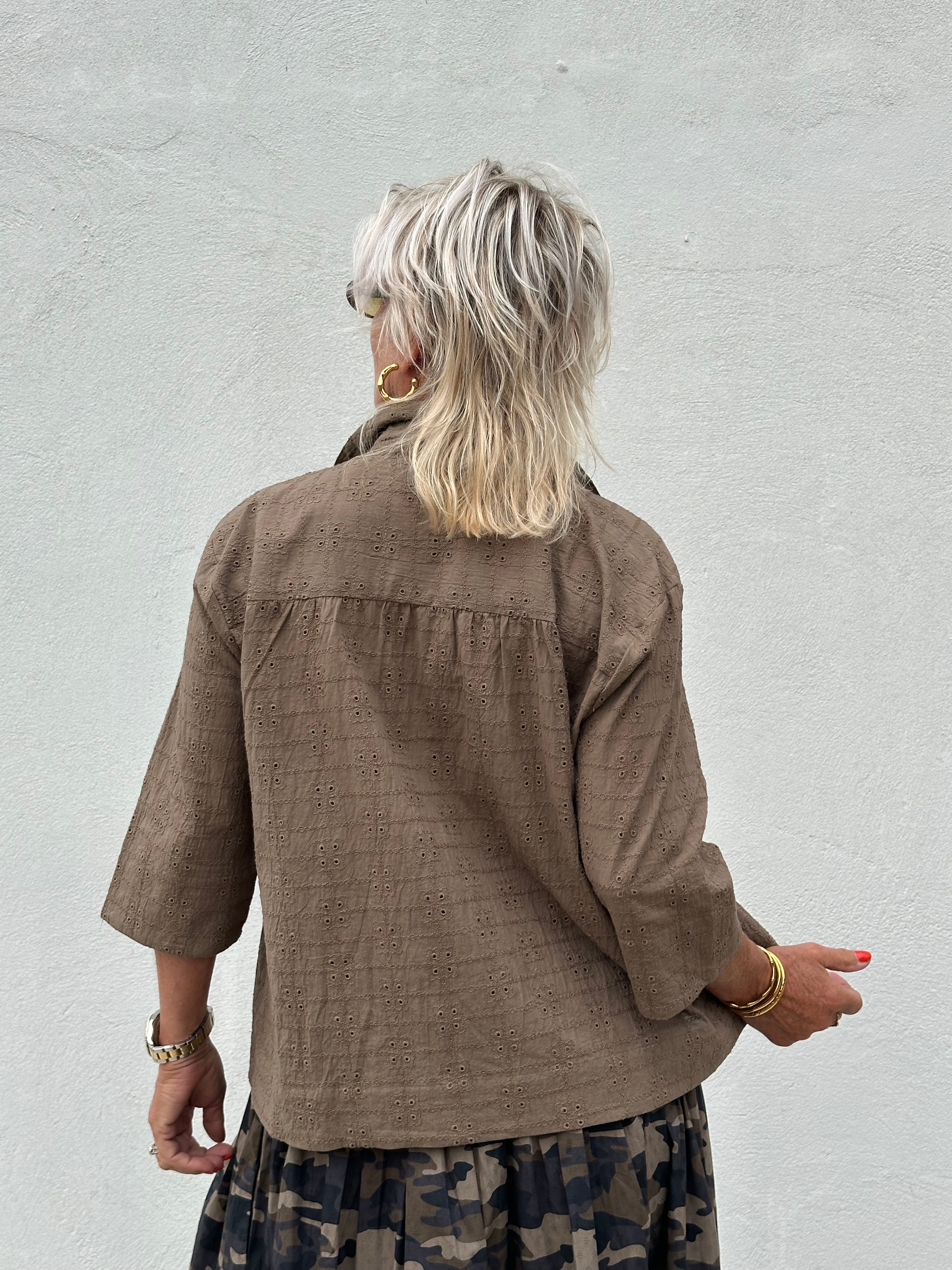 Gaspar 2607337 Porto blouse broderi anglaise dusty brown