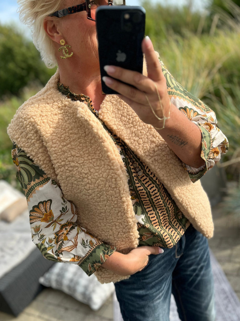 Boho Love B1183 kort teddy vest beige