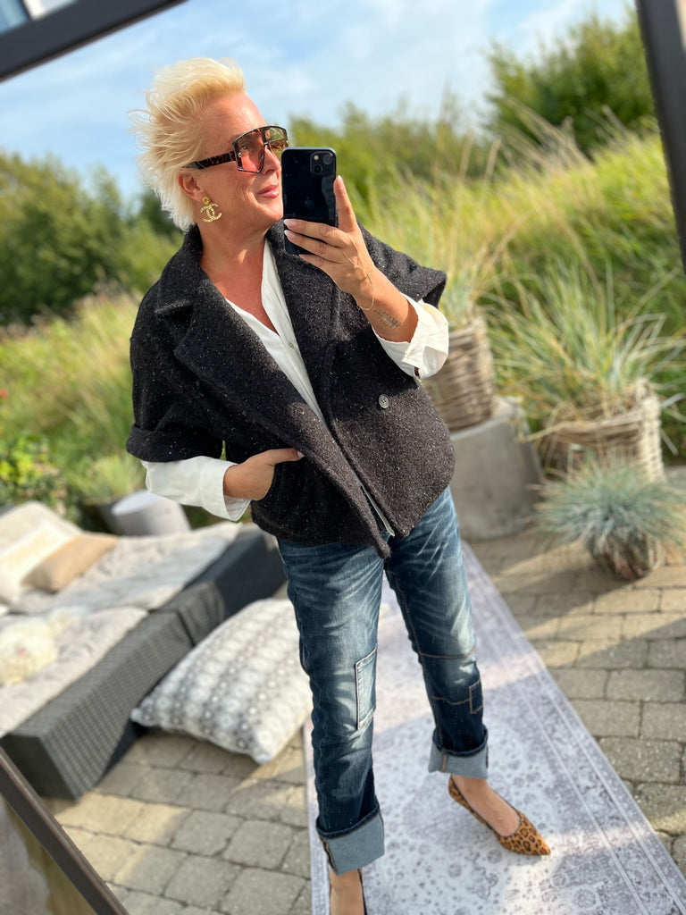 By Engbork Edith jakke SS black