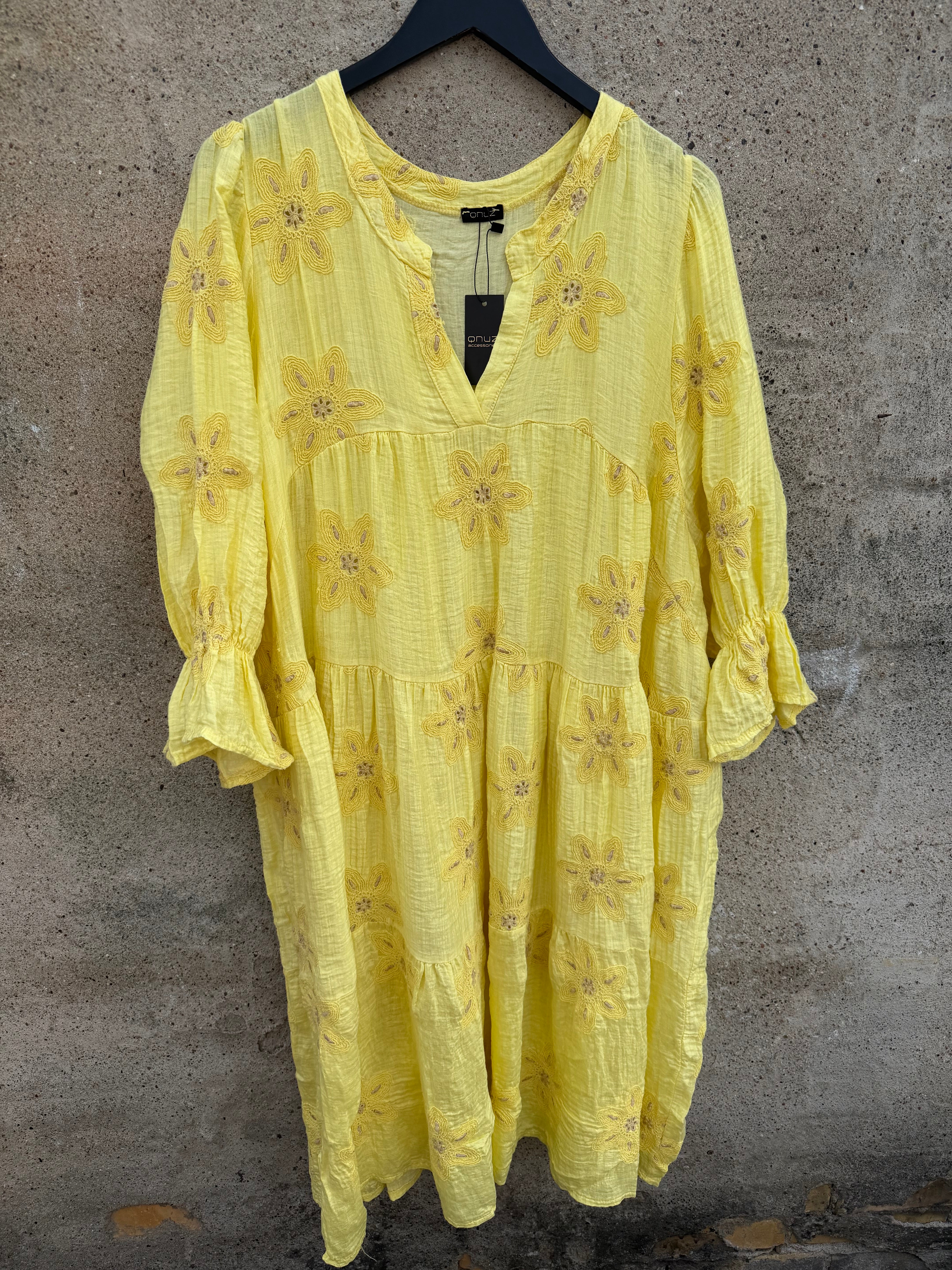 Qnuz 9348 Embrodery dress yellow