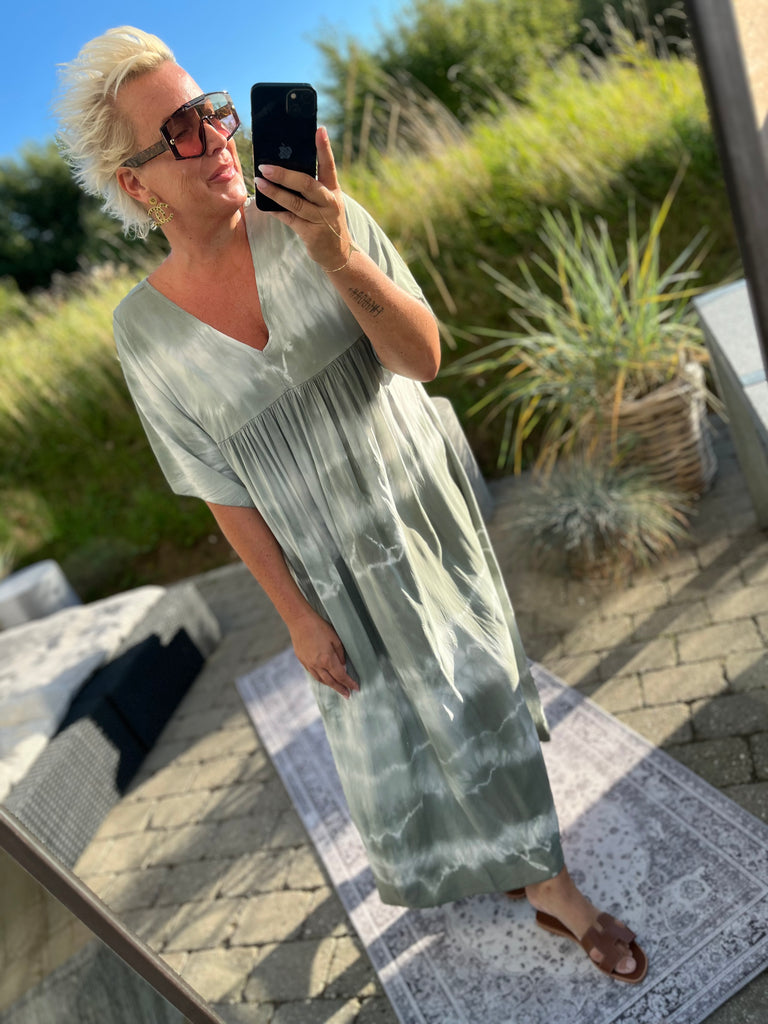 Boho Love B1251 Batik kjole Olive