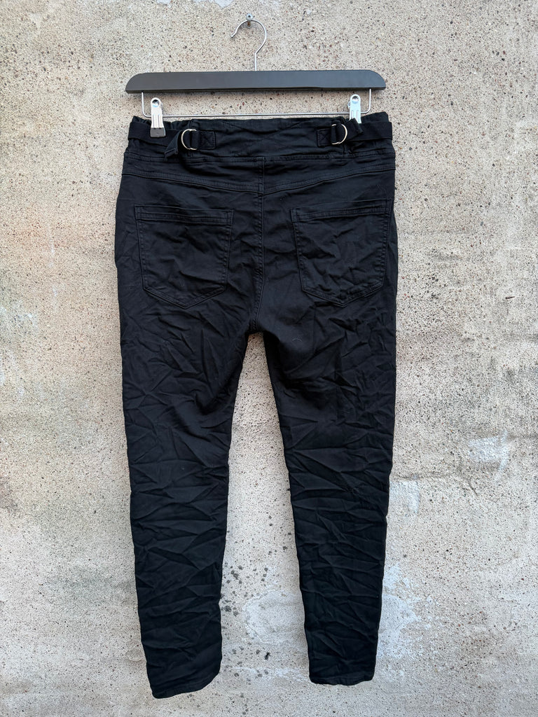 Boho Love B1031 Aja buks black