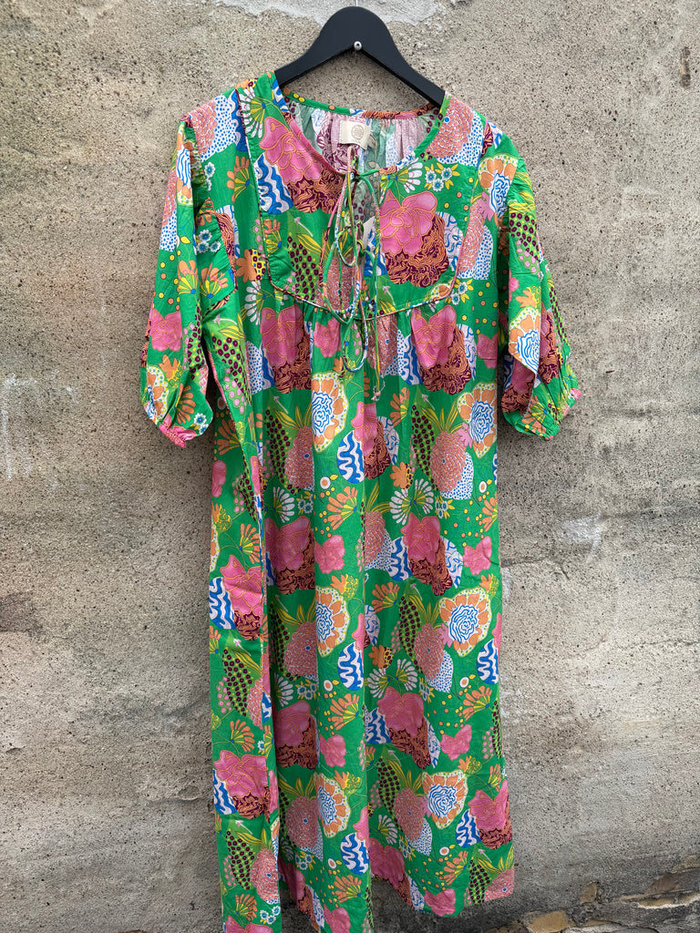 WAUW Capri dress flower print green