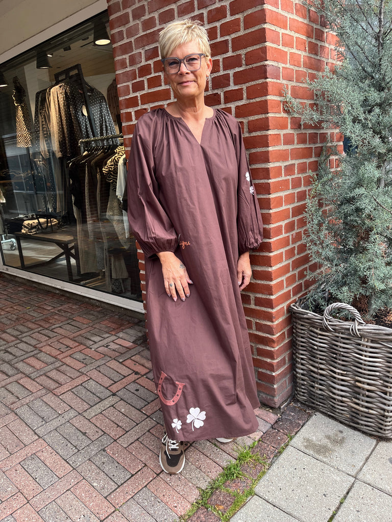 WAUW The good luck dress chocolate