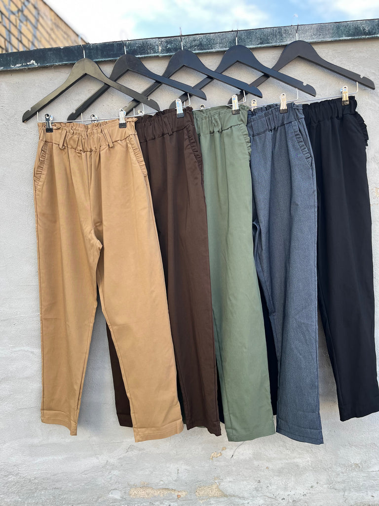 Qnuz 8406 Maeda bukser camel