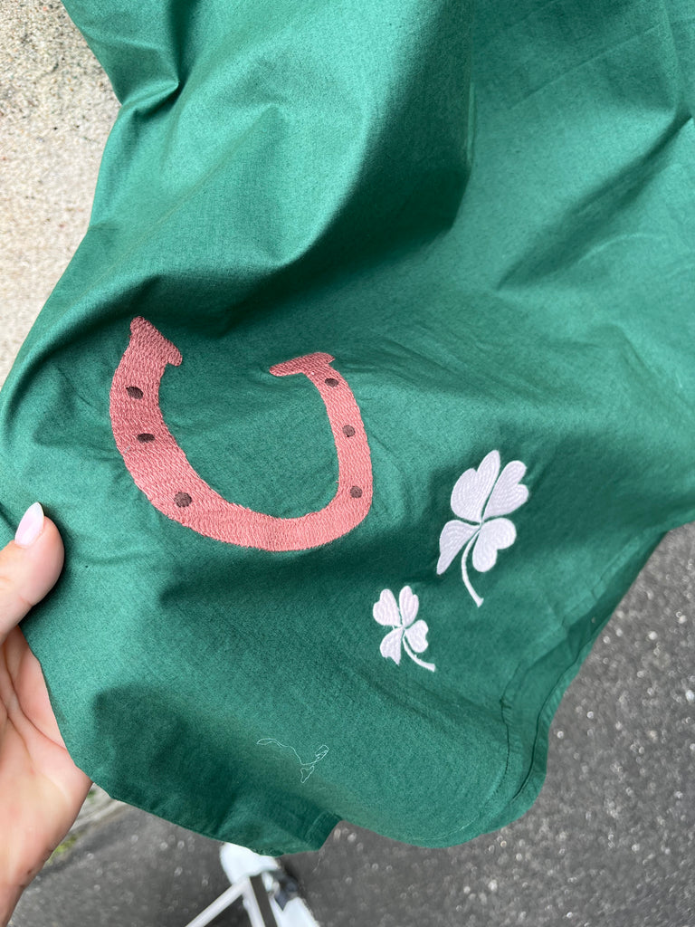 WAUW The good luck dress dark