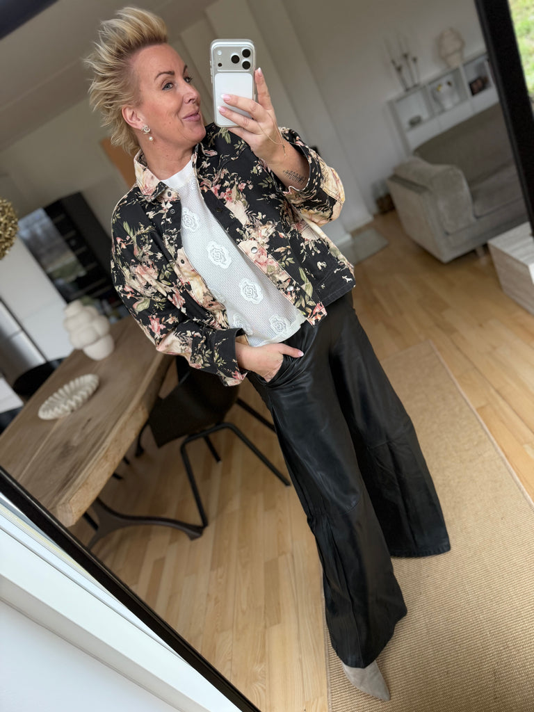 Sofie Schnoor S261125 Amaya boxy jacket flower