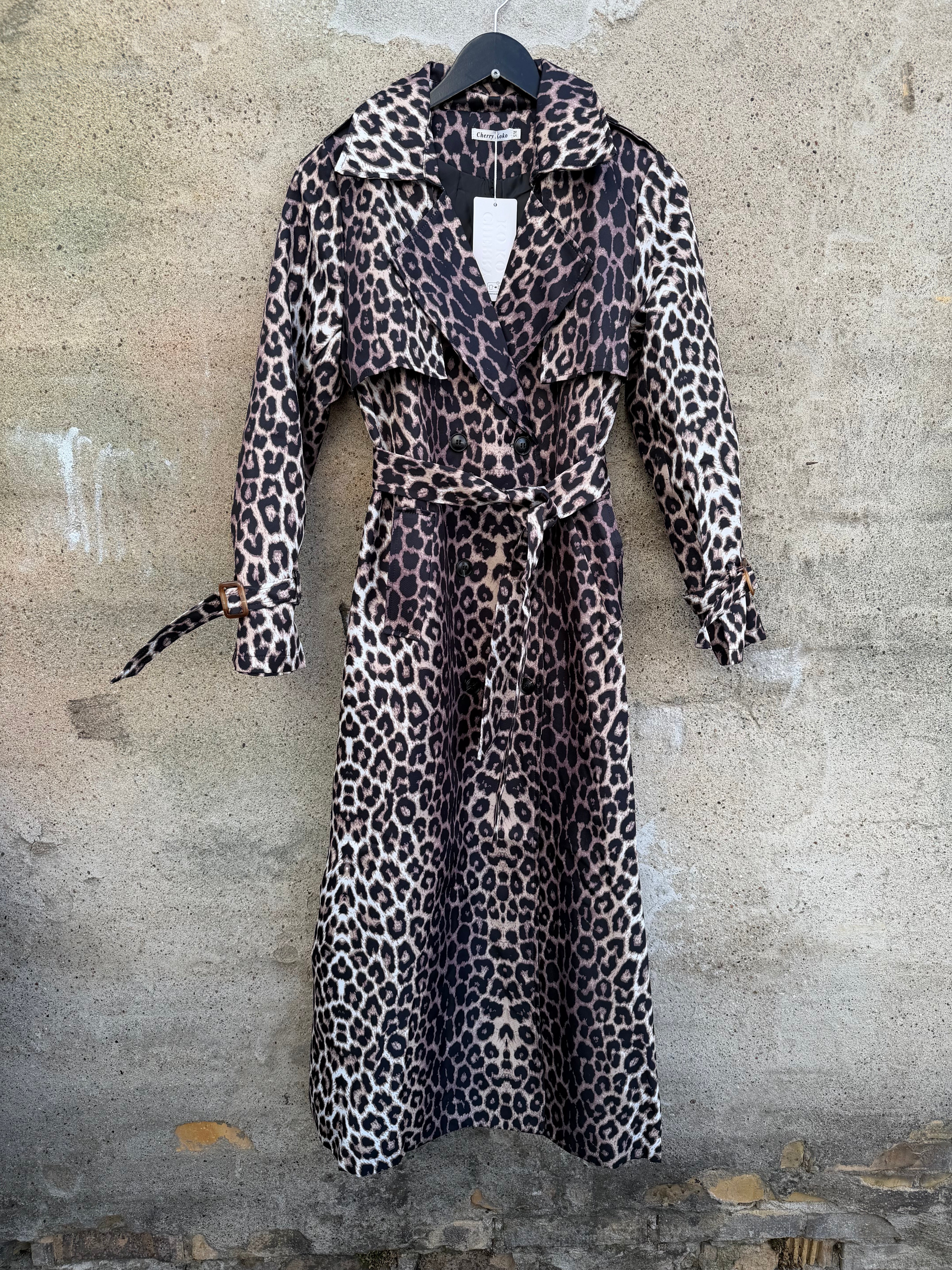 By Engbork Odette long trench coat leo