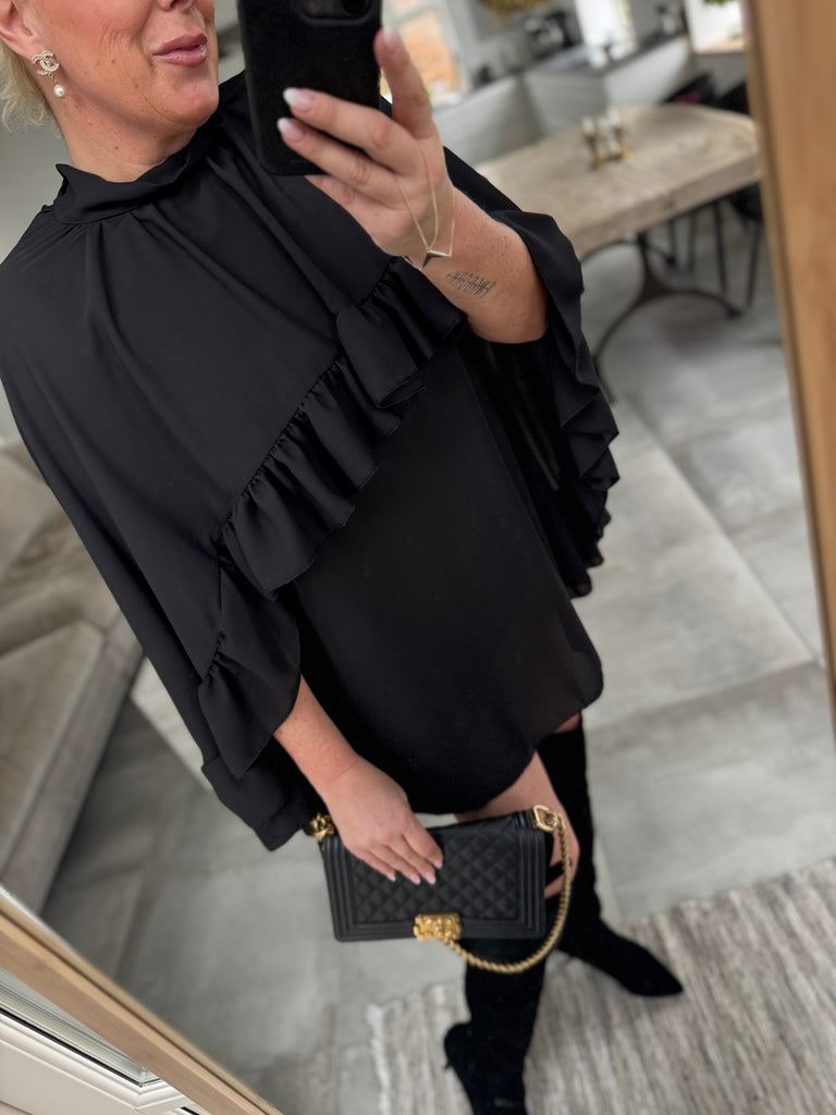 By Engbork Caroline kjole black