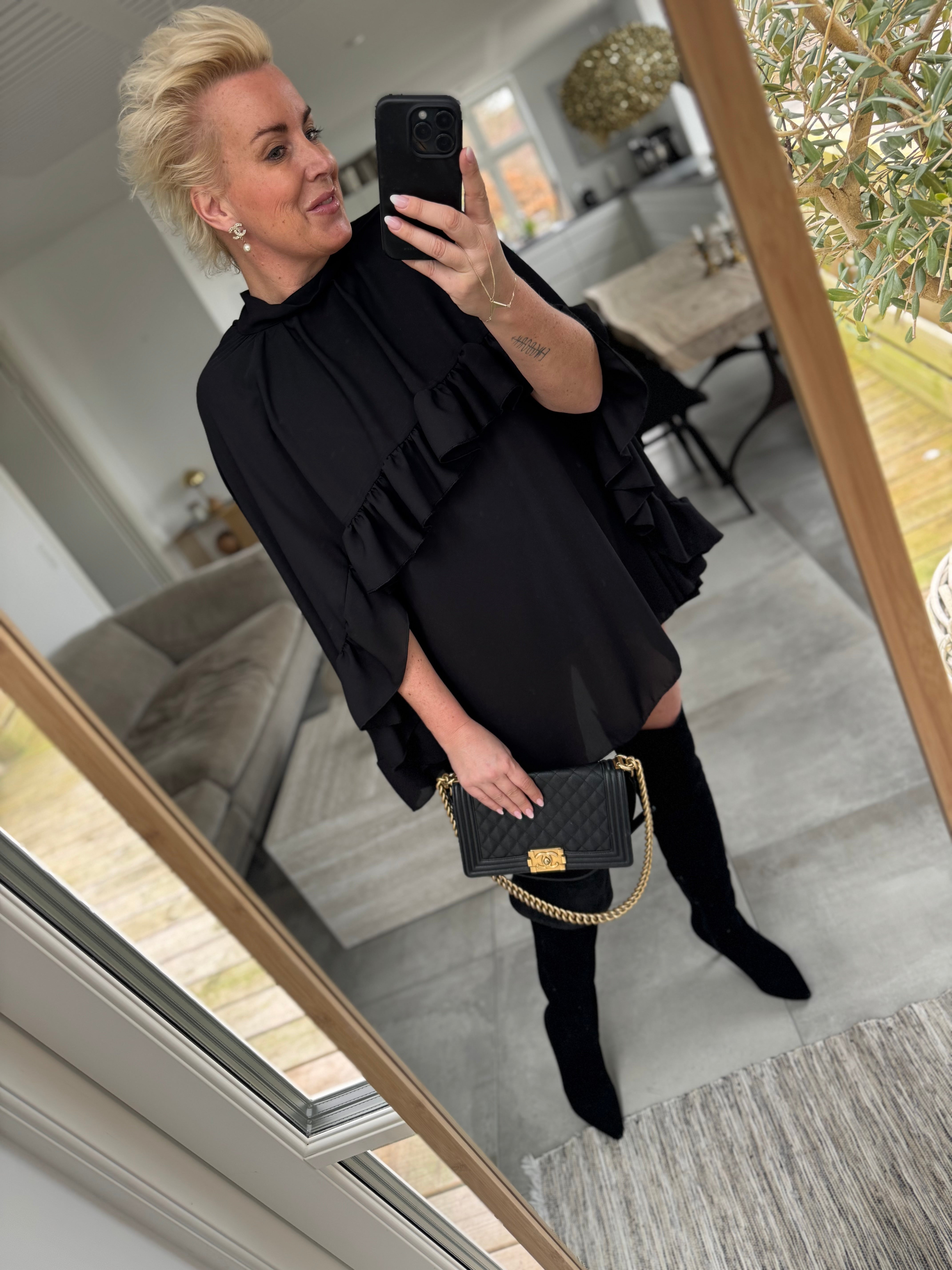 By Engbork Caroline kjole black