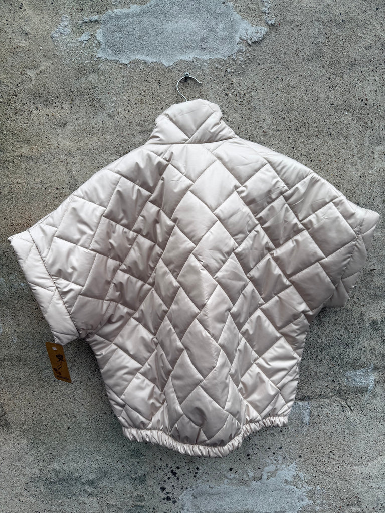 By Engbork Emilia vest quilted sand