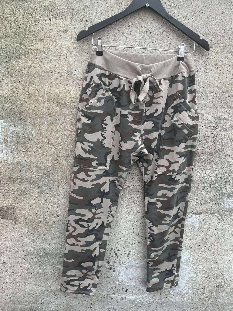 Boho Love B1161 Baggy pants Camoflage beige