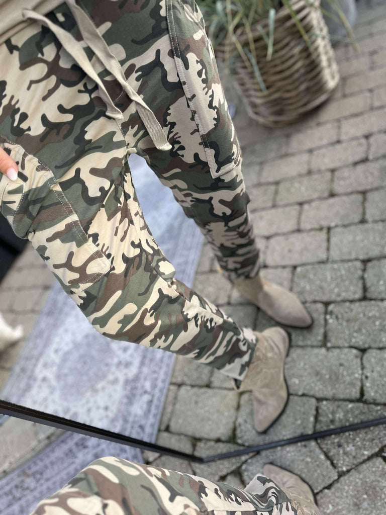 Boho Love B1161 Baggy pants Camoflage beige