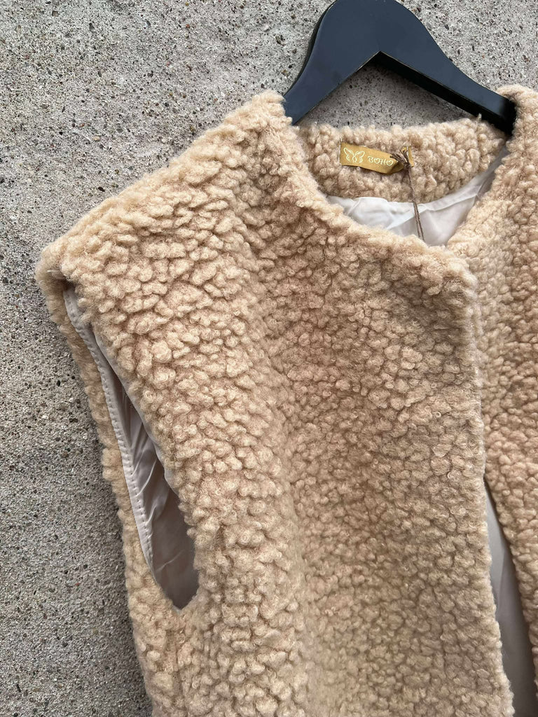 Boho Love B1183 kort teddy vest beige