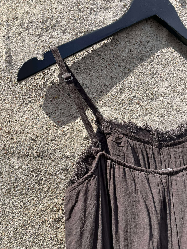 By Engbork Sanna strop kjole brown