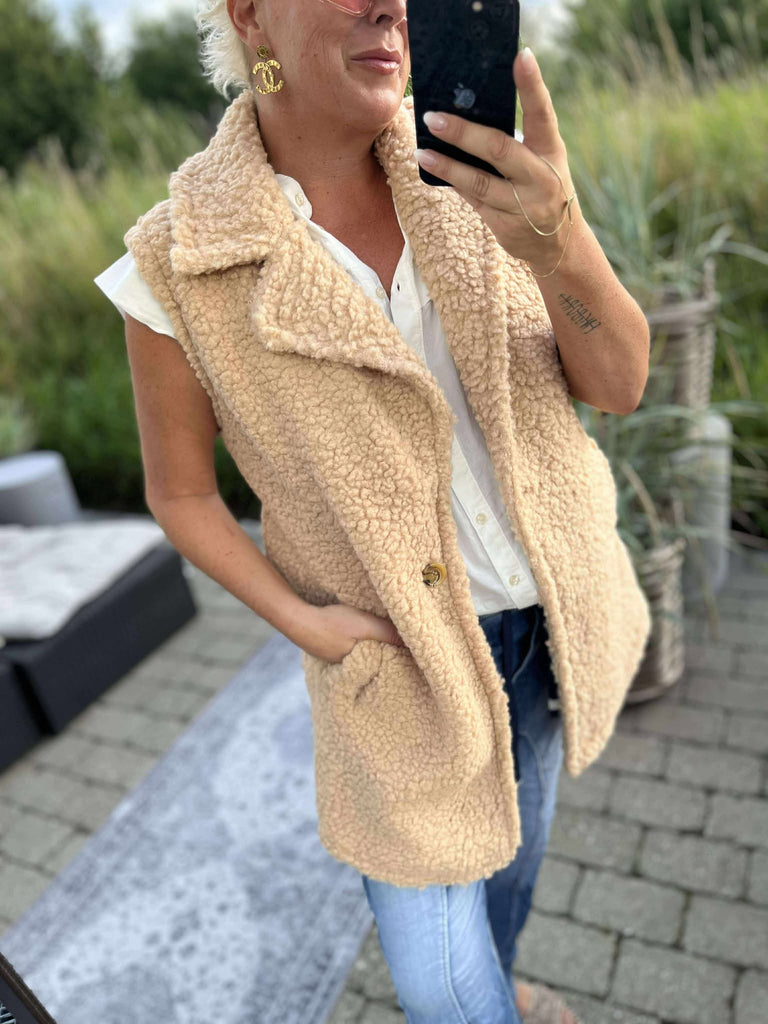 Boho Love B1184 Lang teddy vest beige