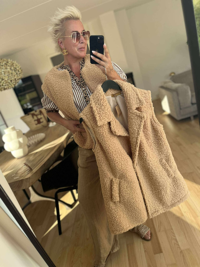 Boho Love B1184 Lang teddy vest beige