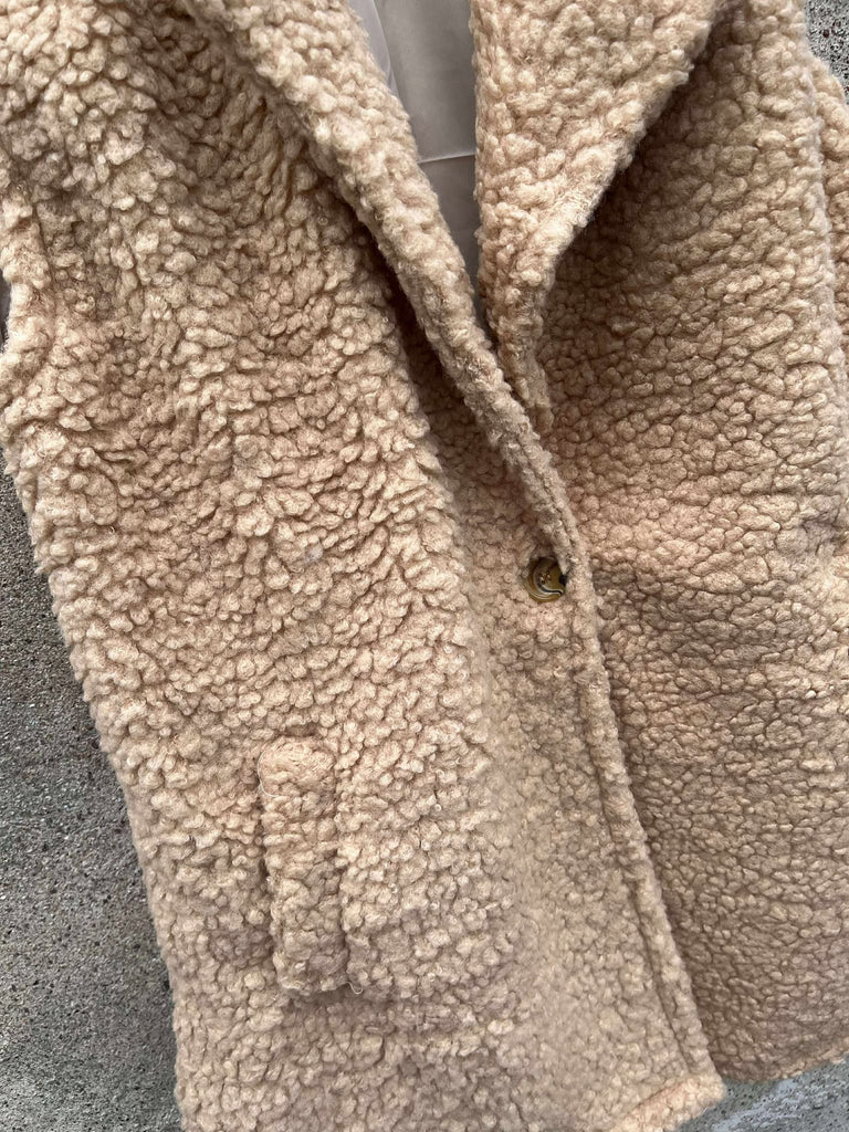 Boho Love B1184 Lang teddy vest beige