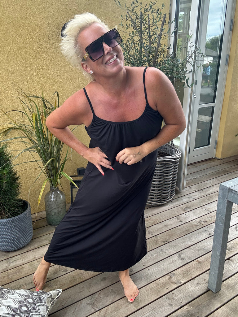 Liberte 9579 Alma long strap dress black