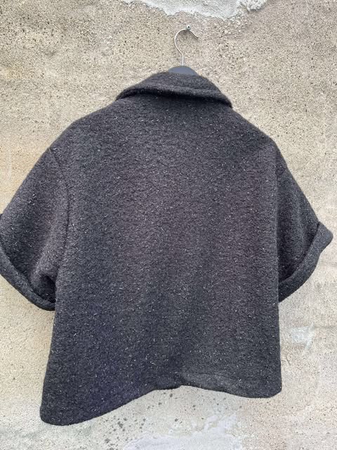 By Engbork Edith jakke SS black