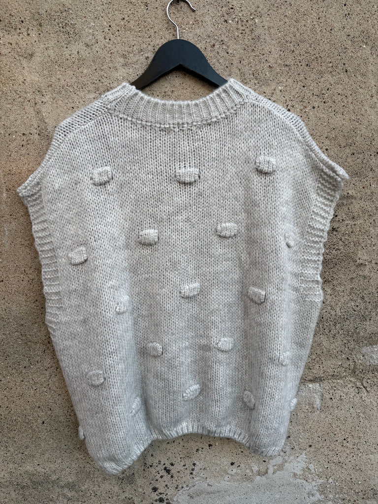 Boho Love B1299 strik vest grey dots