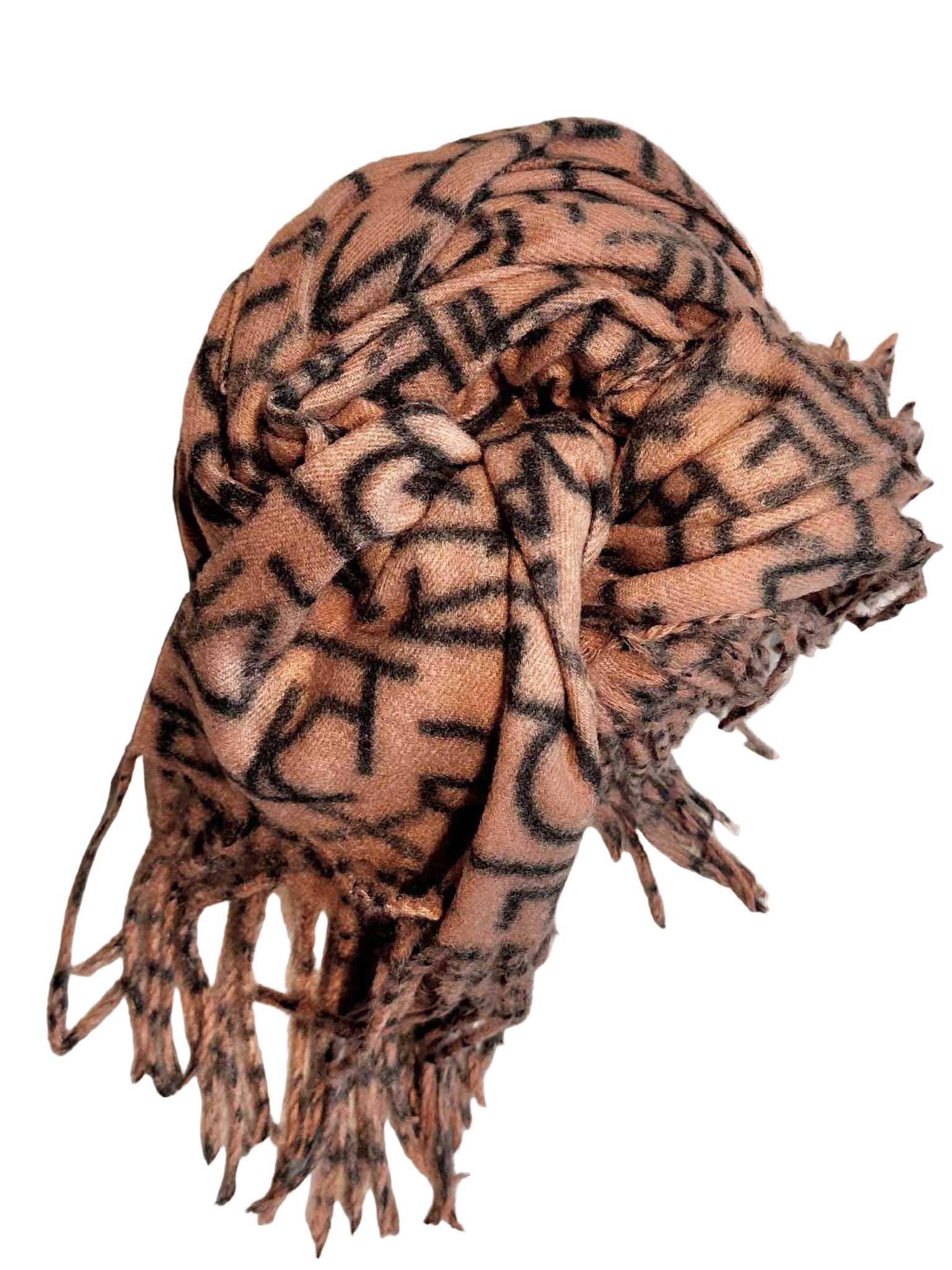 Tørklæde 0252-02 Letters scarf camel