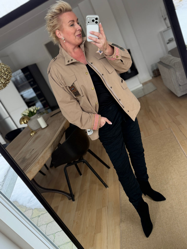 Boho Love B1031 Aja buks black