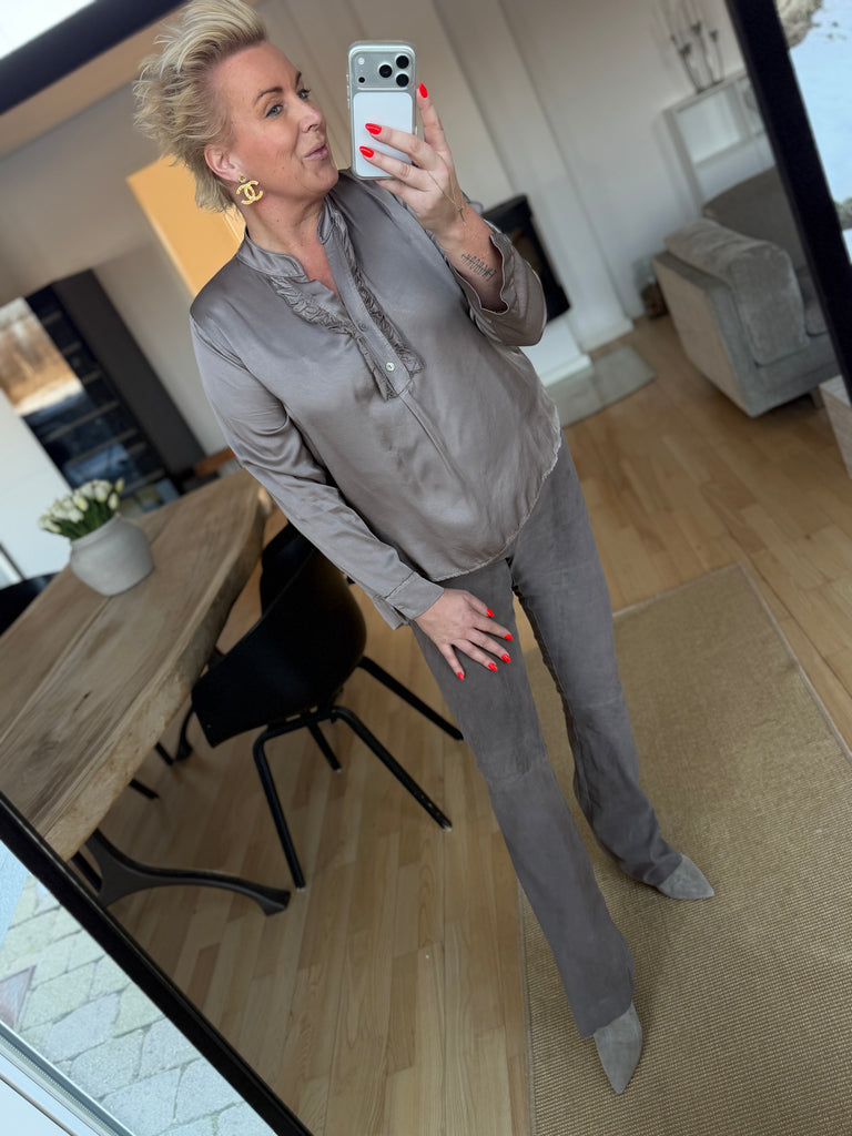 Boho Love B1308 silk skjorte taupe