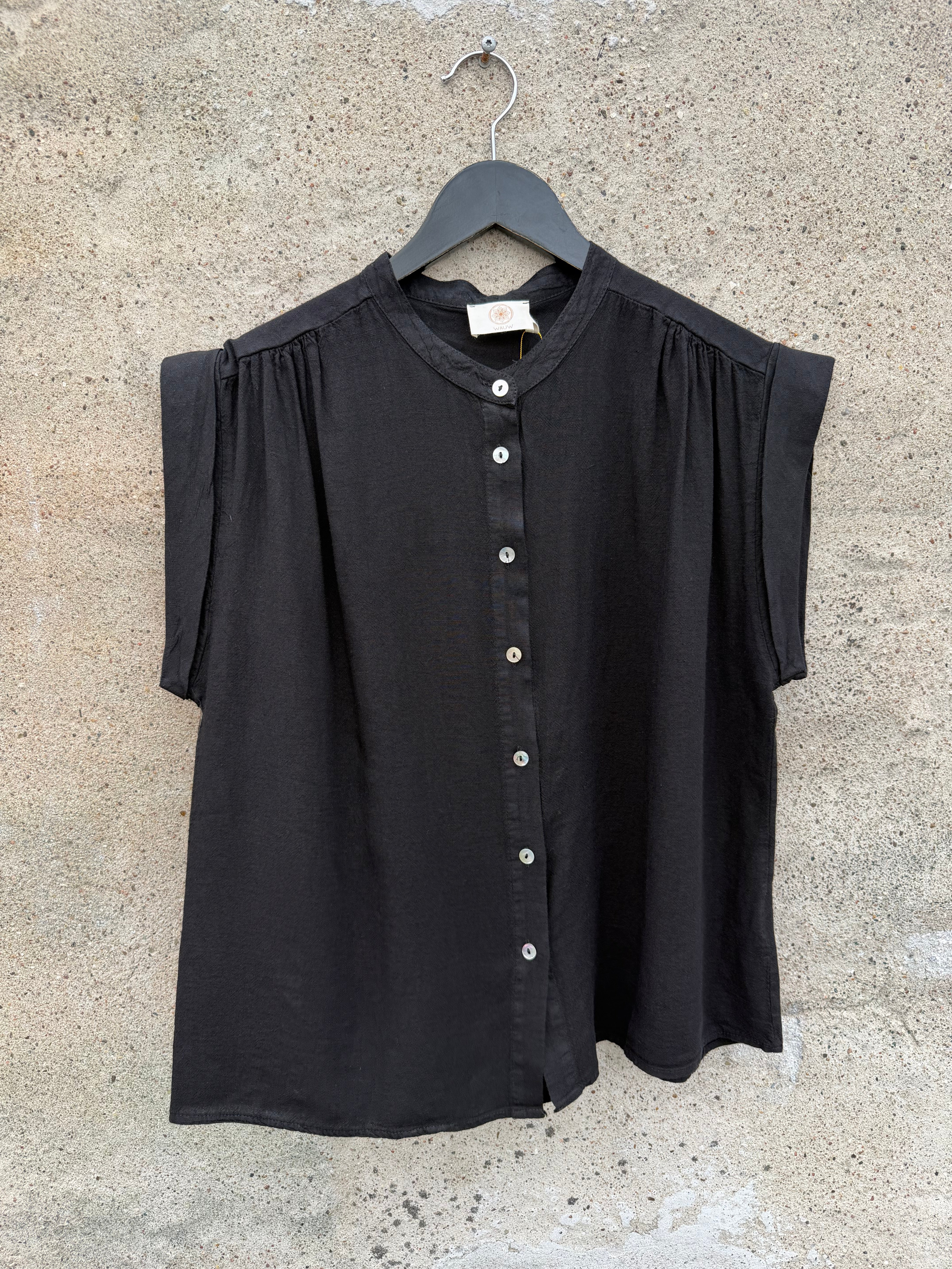 WAUW Seashell 10221 blouse black