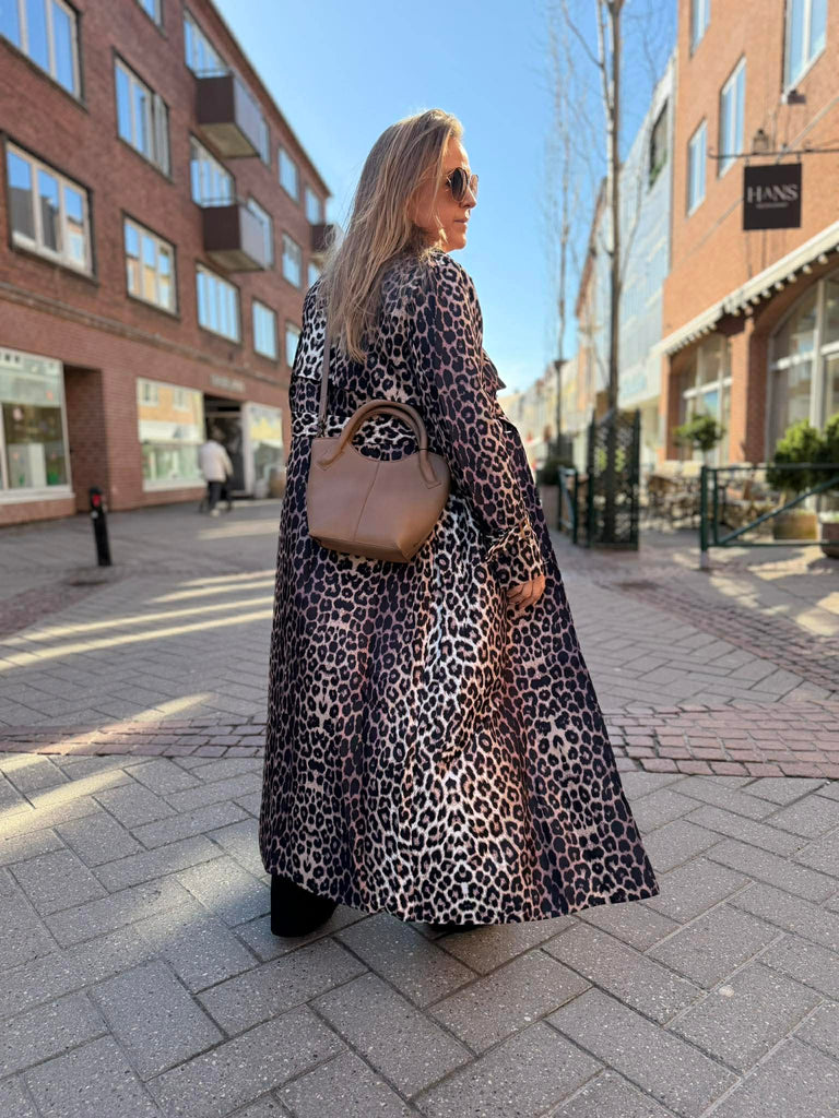 By Engbork Odette long trench coat leo