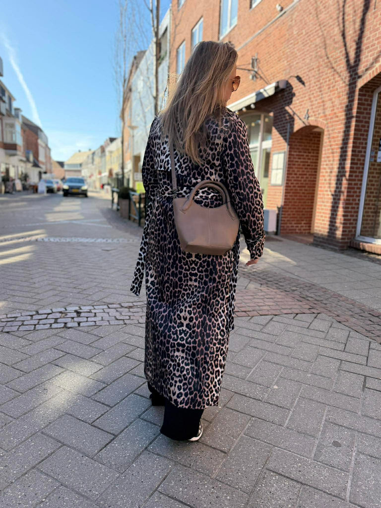 By Engbork Odette long trench coat leo