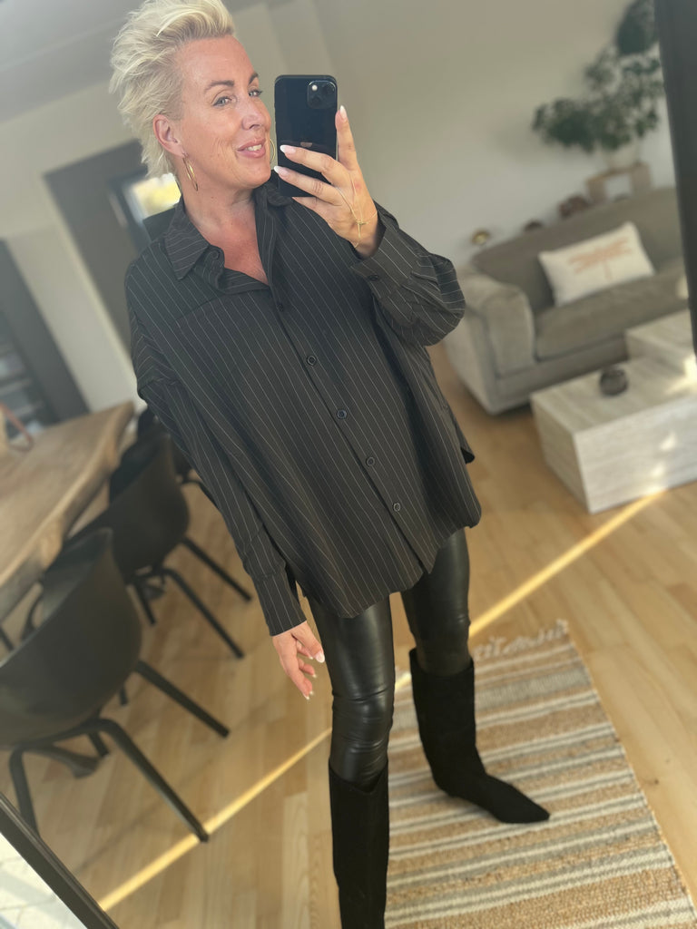 By Engbork Cita skjorte stripe black