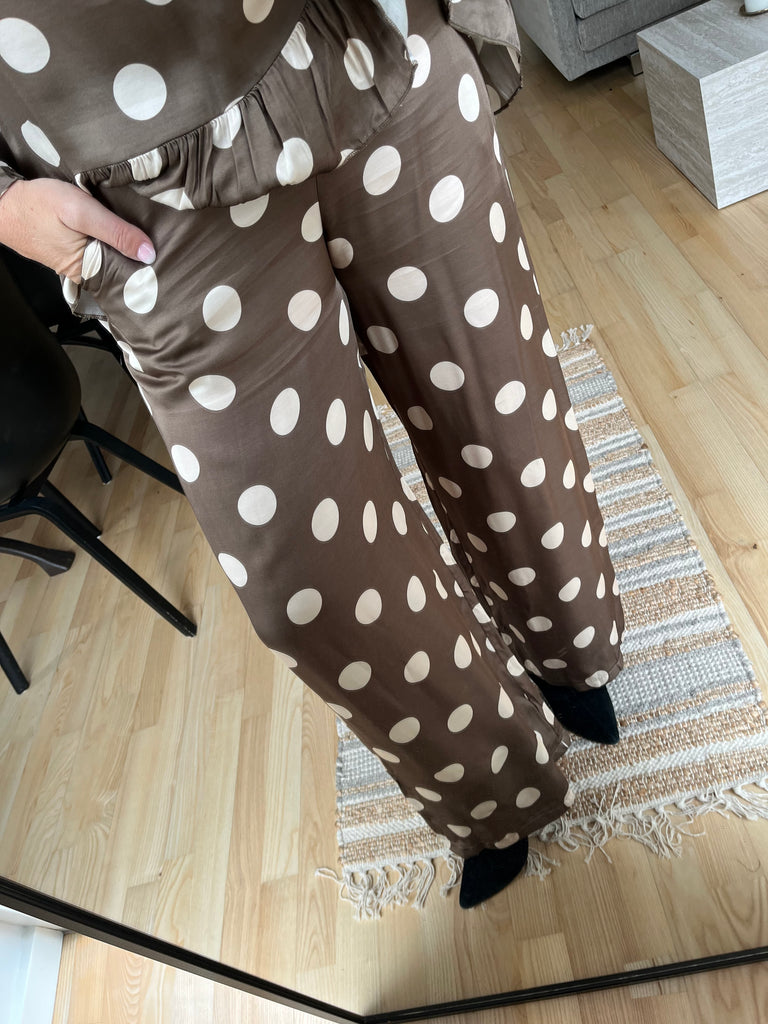 Boho Love B1296 buks dot satin taupe