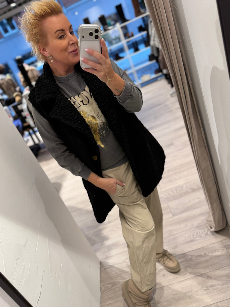 Boho Love B1184 Lang teddy vest black