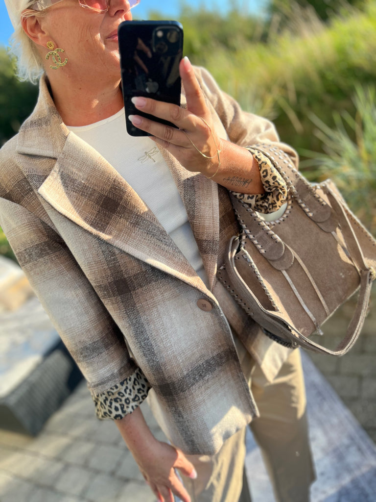 By Engbork Nelly jakke tern