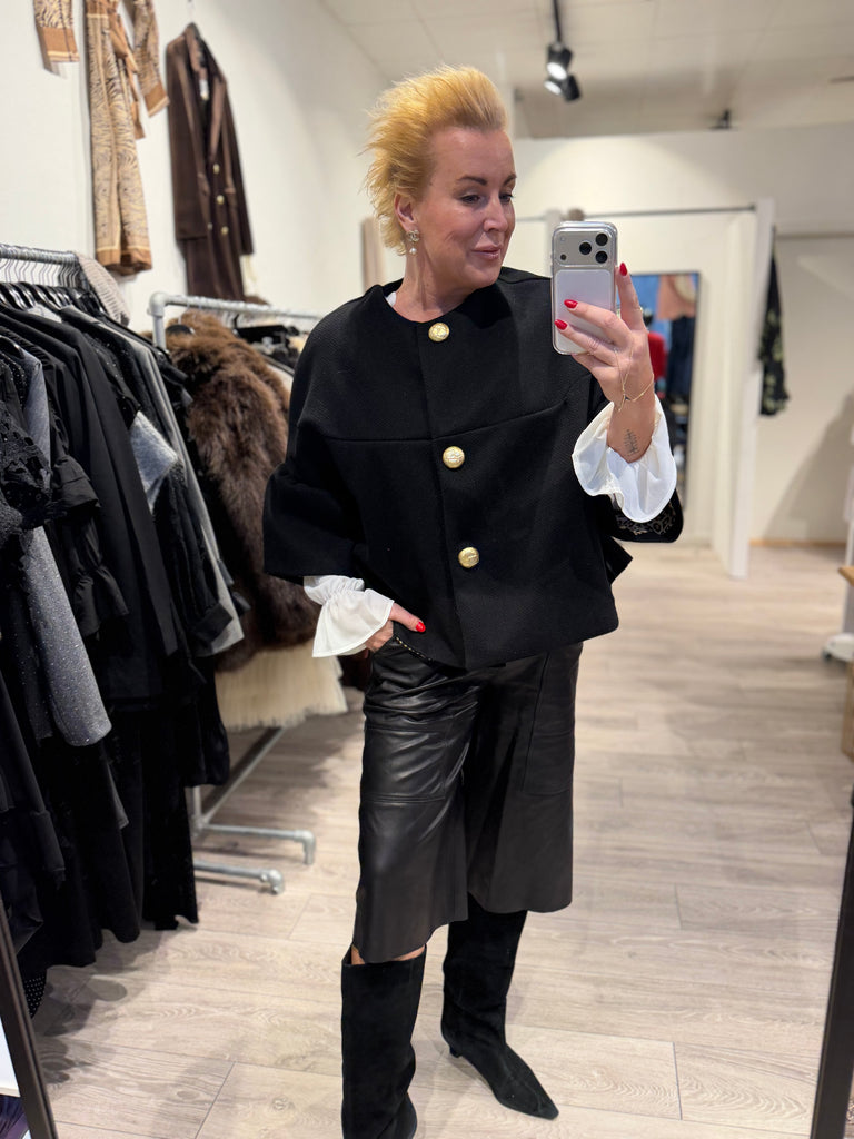 Depeche 51174 Anett bermuda leather black