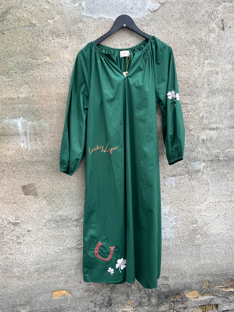 WAUW The good luck dress dark